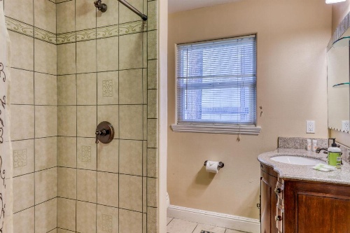 Moonlit Montreal image 17